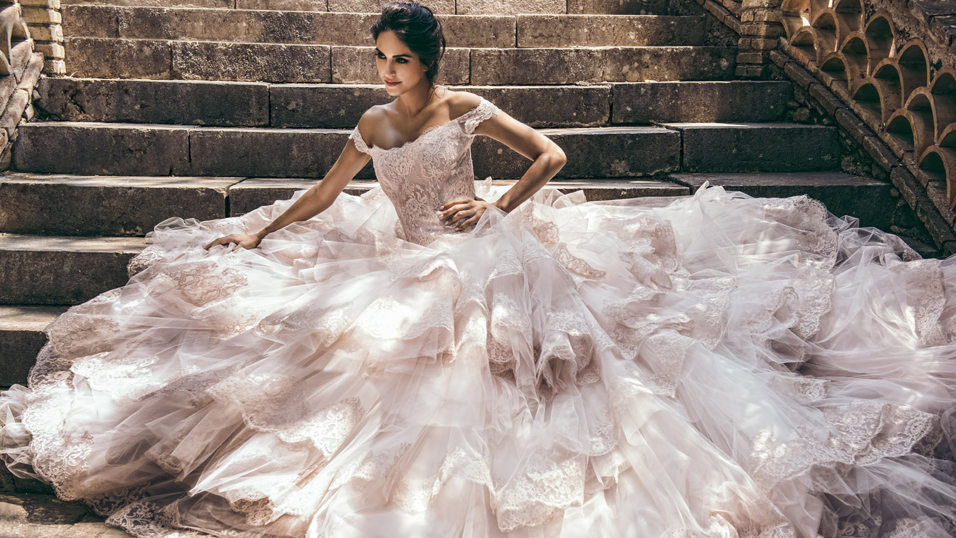 Abiti da sposa 2016 Alessandro Angelozzi Couture