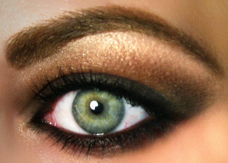 smokey eyes