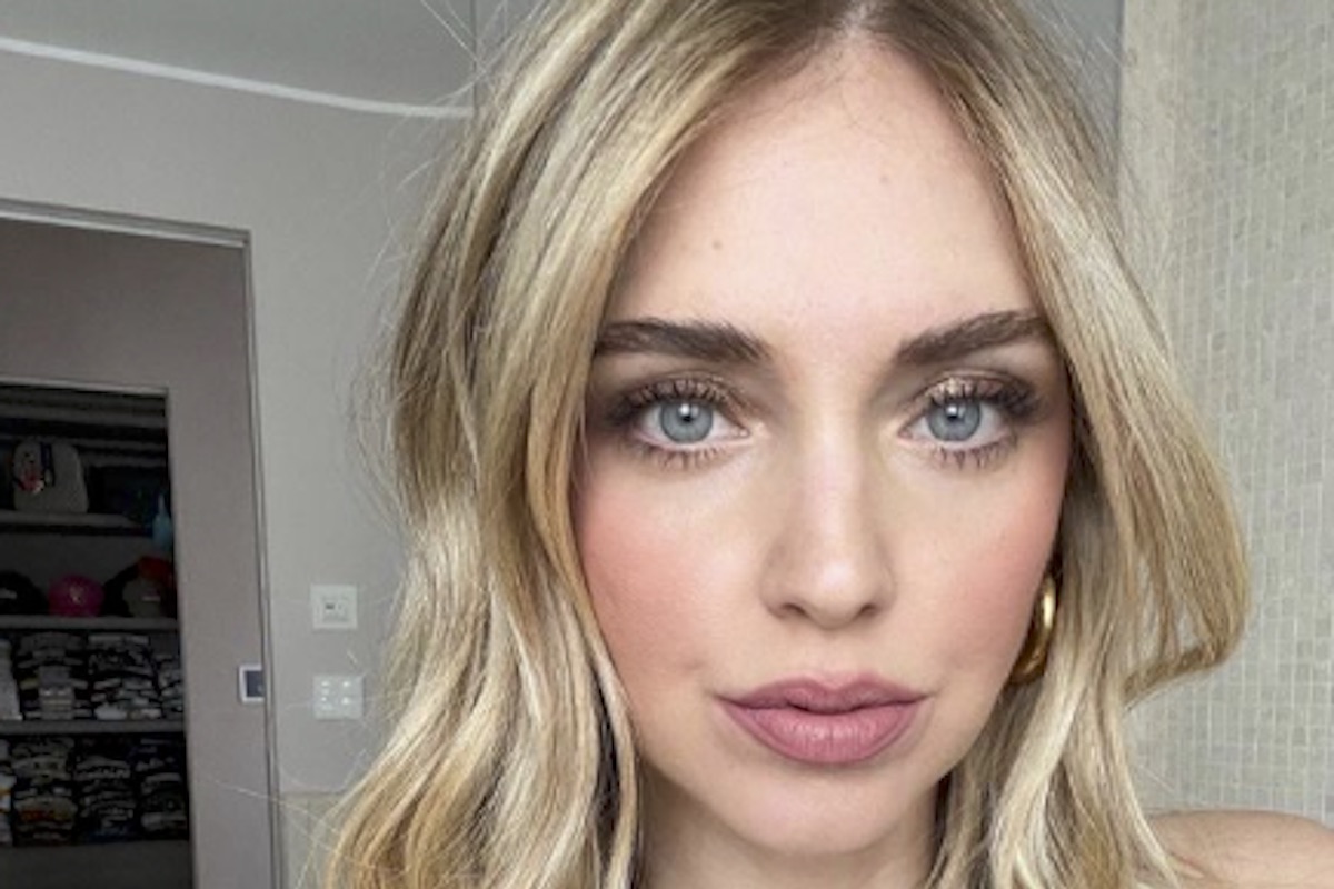 Chiara Ferragni rompe i tabù sull'allattamento: la foto | Style24.it