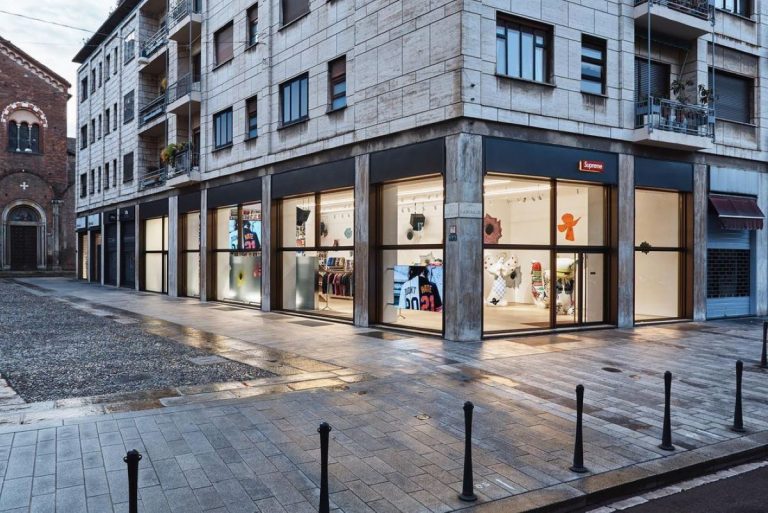 Supreme Milano store