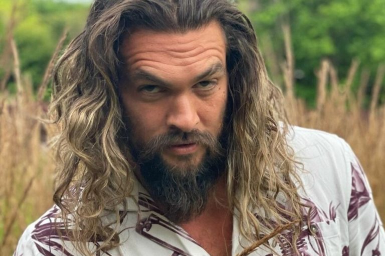 Jason Mamoa capelli protesta