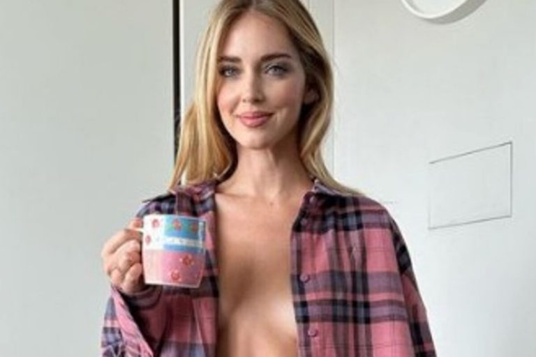 Chiara Ferragni senza reggiseno