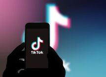 Deinfluencing: che cos'è il trend di TikTok e come funziona