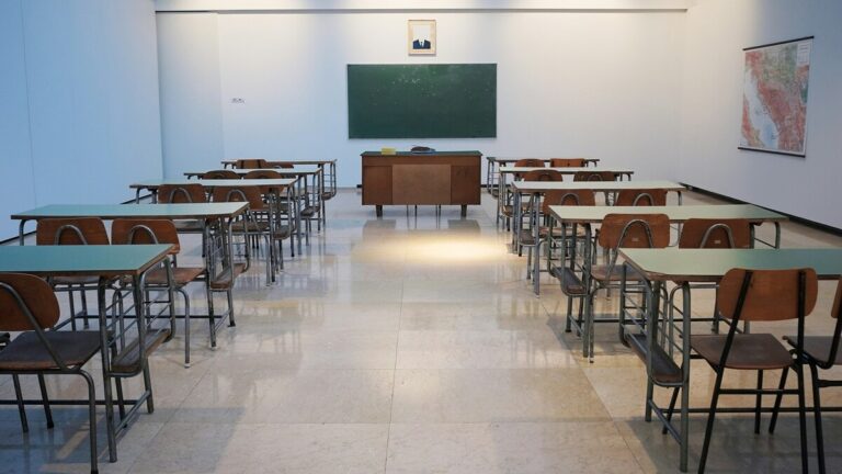 Rientro a scuola per i figli: tutte le festività e i ponti dell'anno scolastico 2024-2025