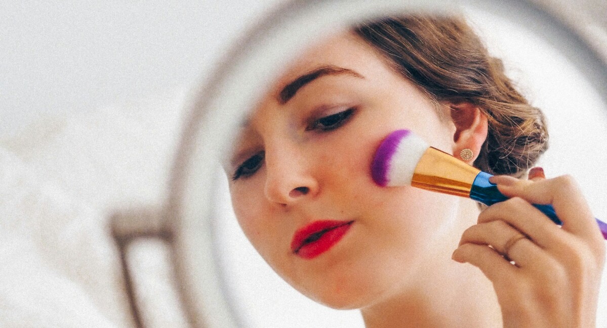 Guance meno colorate: ecco la nuova tendenza trucco