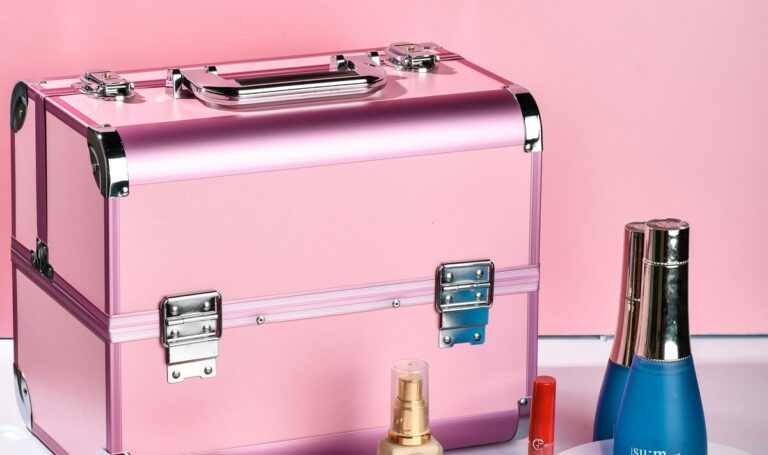 Beauty case: tutto sulla borsa che fa tendenza