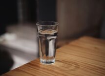 Bere tanta acqua: quali sono i reali benefici?